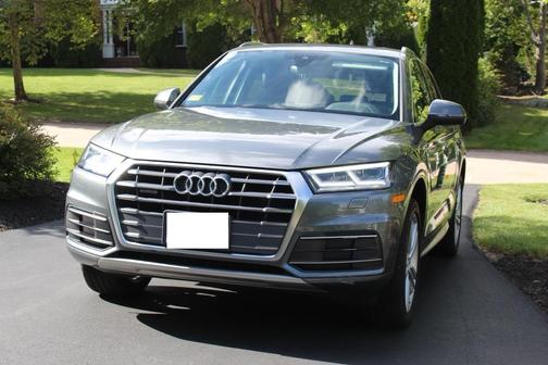 Gray 2018 Audi Q5 2.0T Tech Premium