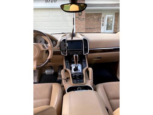 2013 Porsche Cayenne Cayenne GTS