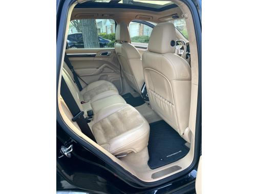 2013 Porsche Cayenne Cayenne GTS