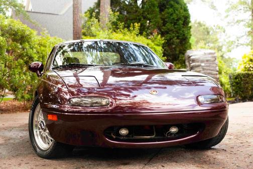 Red 1995 Mazda MX-5 Miata Base