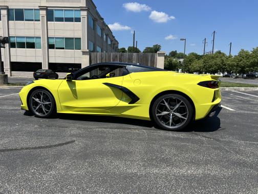 2022 Chevrolet Corvette Stingray w/1LT