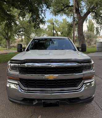 White 2018 Chevrolet Silverado 1500 WT