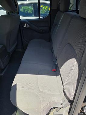 Black 2016 Nissan Frontier SV