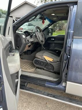 Blue 2006 Ford F-150 XLT SuperCrew