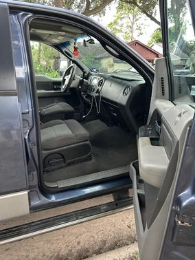 Blue 2006 Ford F-150 XLT SuperCrew