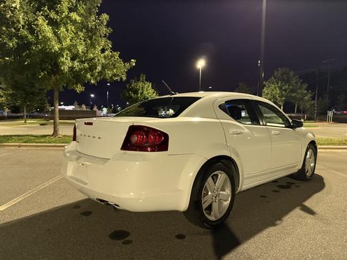 2013 Dodge Avenger SE
