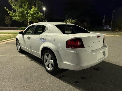 2013 Dodge Avenger SE