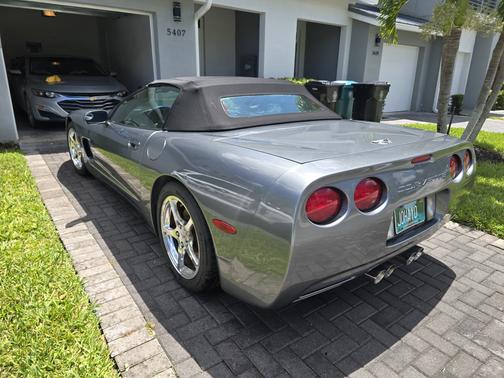 2003 Chevrolet Corvette Base