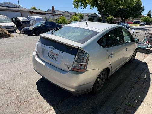 Beige 2007 Toyota Prius Touring