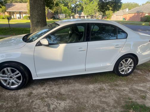 White 2018 Volkswagen Jetta 1.4T S