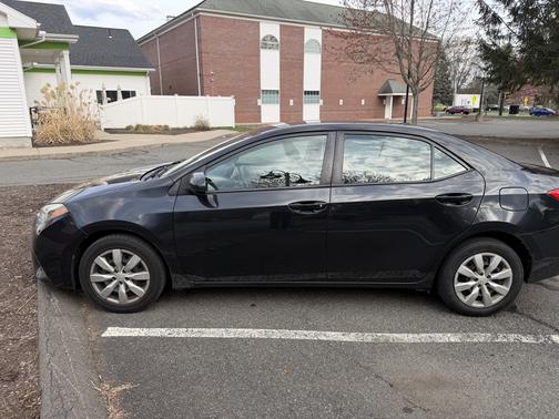 Black 2016 Toyota Corolla L