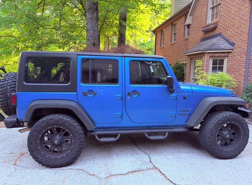 Blue 2016 Jeep Wrangler Unlimited Sport