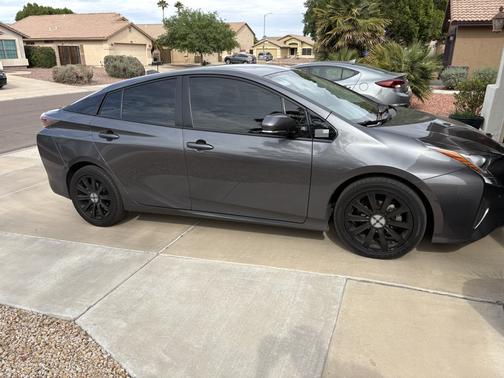 2016 Toyota Prius Four Touring