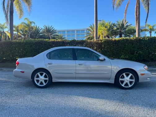 Beige 2004 INFINITI I35 Base
