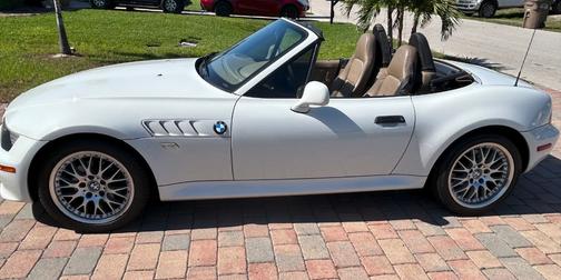 White 2000 BMW Z3 2.8 Roadster