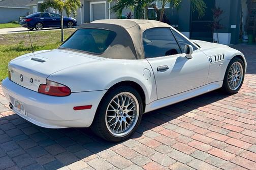 White 2000 BMW Z3 2.8 Roadster