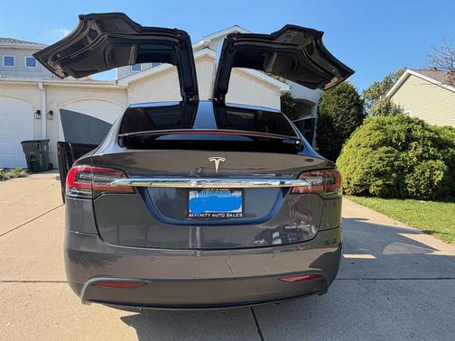 Gray 2020 Tesla Model X Long Range Plus