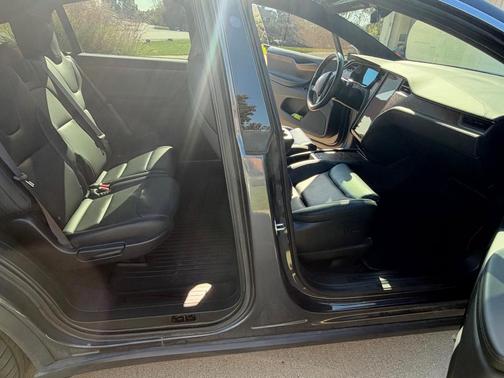 Gray 2020 Tesla Model X Long Range Plus