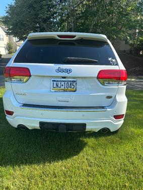 White 2014 Jeep Grand Cherokee Overland