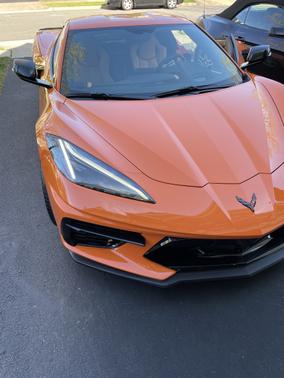 Photo 2 of 12 of 2022 Chevrolet Corvette Stingray w/2LT