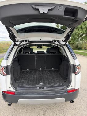 White 2017 Land Rover Discovery Sport HSE