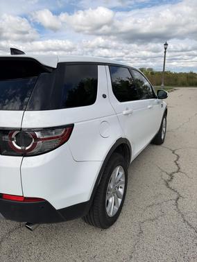 White 2017 Land Rover Discovery Sport HSE