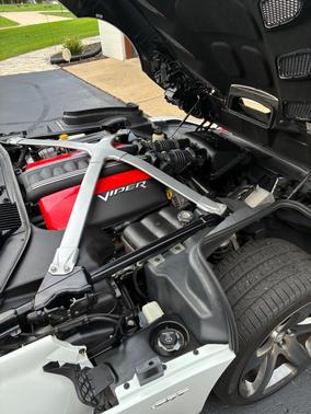 White 2014 Dodge SRT Viper Base