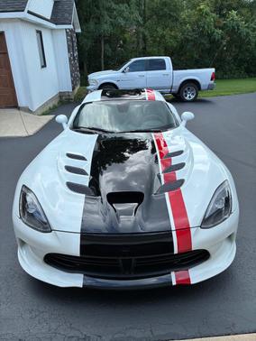 White 2014 Dodge SRT Viper Base