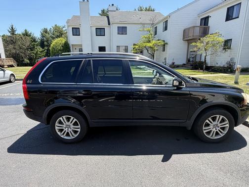 Black 2010 Volvo XC90 3.2