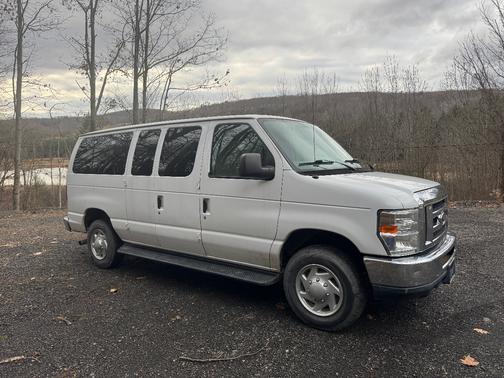 2014 Ford E350 Super Duty XL