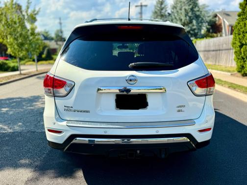 2014 Nissan Pathfinder SL