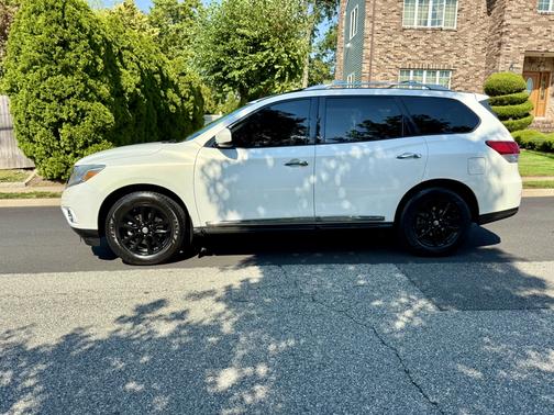 2014 Nissan Pathfinder SL