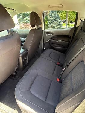 Silver 2018 Chevrolet Colorado LT