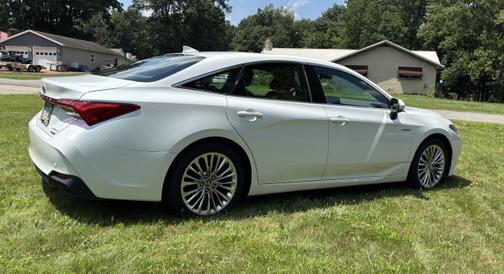 2019 Toyota Avalon Hybrid Limited