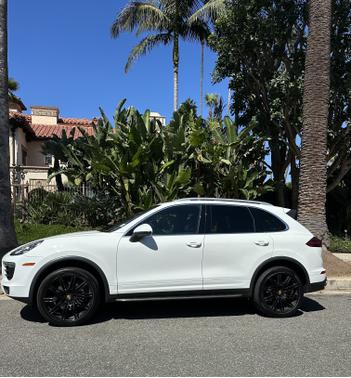 2016 Porsche Cayenne Base