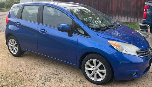 Blue 2014 Nissan Versa Note SV