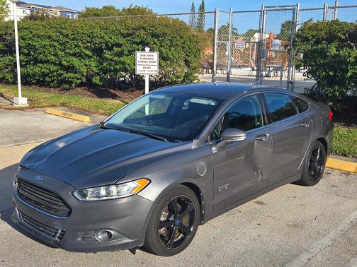 2013 Ford Fusion Energi SE Luxury