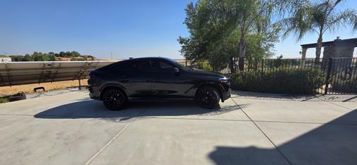 2023 BMW X6 xDrive40i