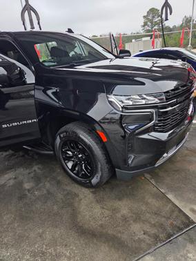 2023 Chevrolet Suburban LT