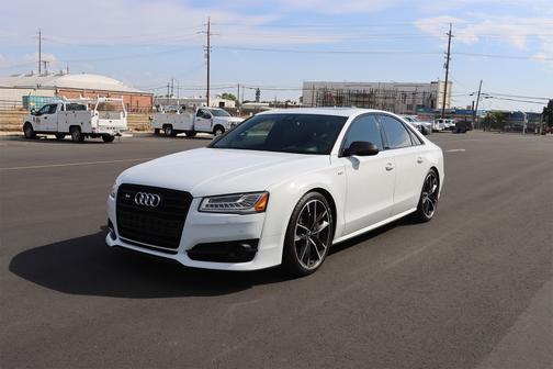 2017 Audi S8 4.0T Plus