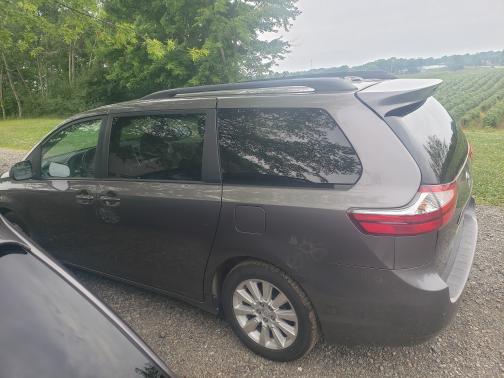 2016 Toyota Sienna XLE