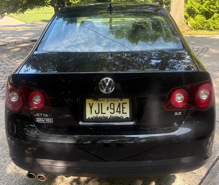 Black 2009 Volkswagen Jetta SE