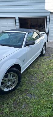 White 2007 Ford Mustang GT