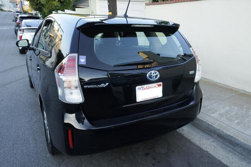 2015 Toyota Prius v Two