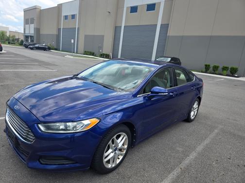 Blue 2013 Ford Fusion SE