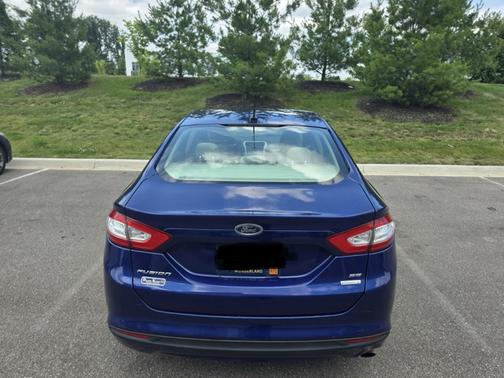 Blue 2013 Ford Fusion SE