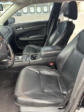 2017 Chrysler 300 Limited