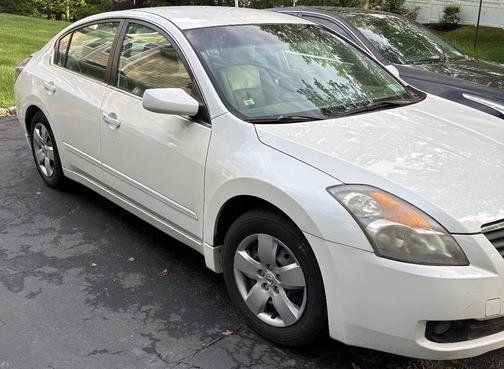 White 2008 Nissan Altima 2.5 S