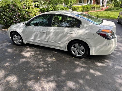 White 2008 Nissan Altima 2.5 S