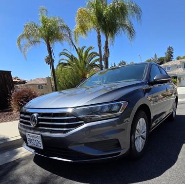 Gray 2019 Volkswagen Jetta 1.4T S